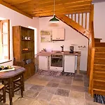 Eveleos Apartment *