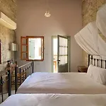 Eveleos Apartment *