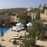Eveleos דירה