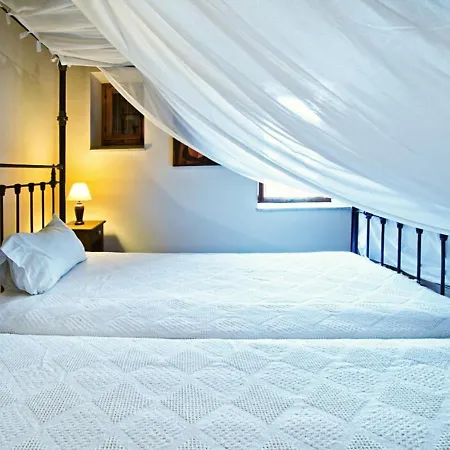 Eveleos Apartamento *