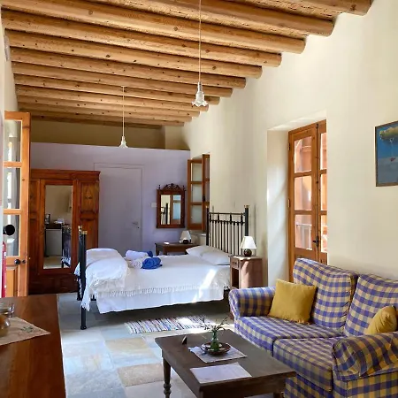 Eveleos Apartamento Tochni