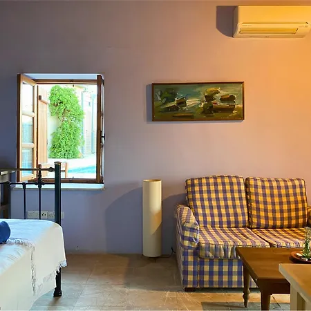 Eveleos Apartamento Tochni