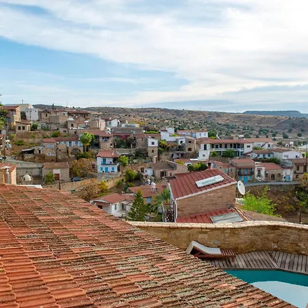 Eveleos Apartamento Tochni