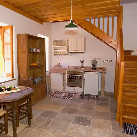 Eveleos Apartamento Tochni